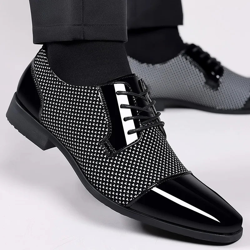 Chaussures oxfords en cuir verni à lacets