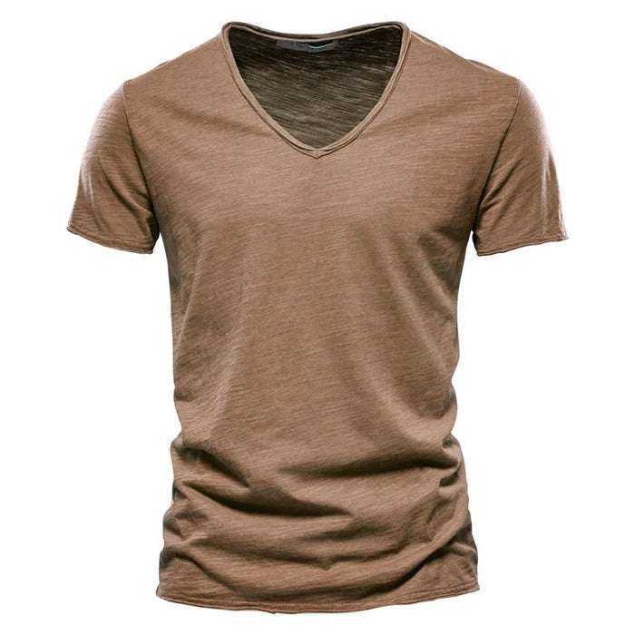 T-shirt homme col V ajusté – manches courtes et style épuré