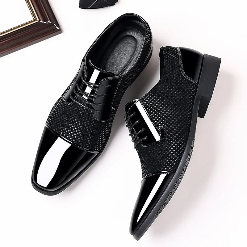 Chaussures oxfords en cuir verni à lacets