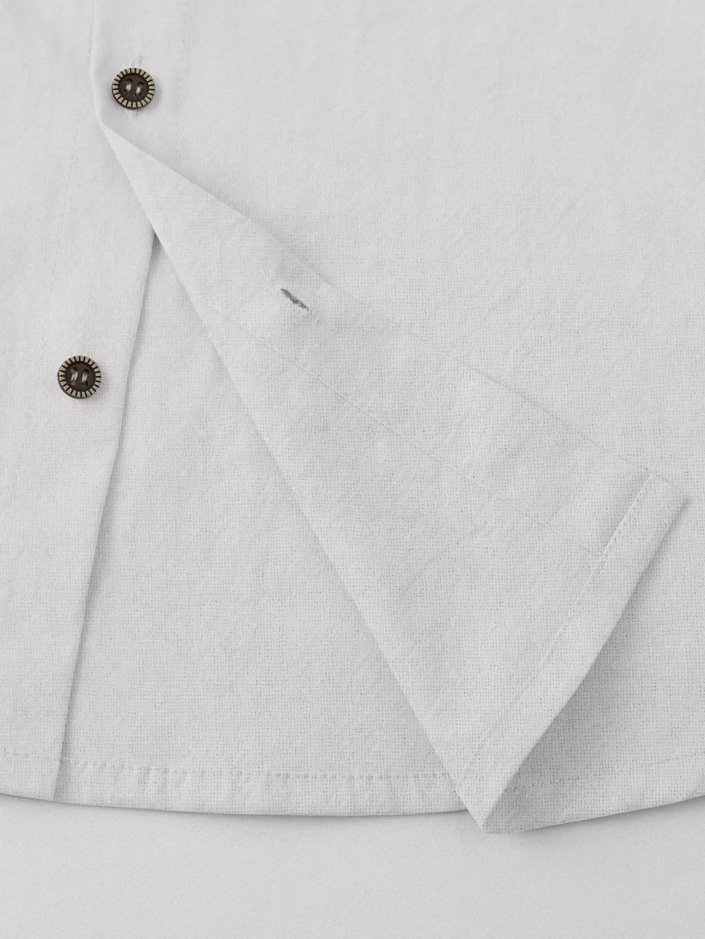 Chemise à capuche été – tissu fluide et style décontracté chic